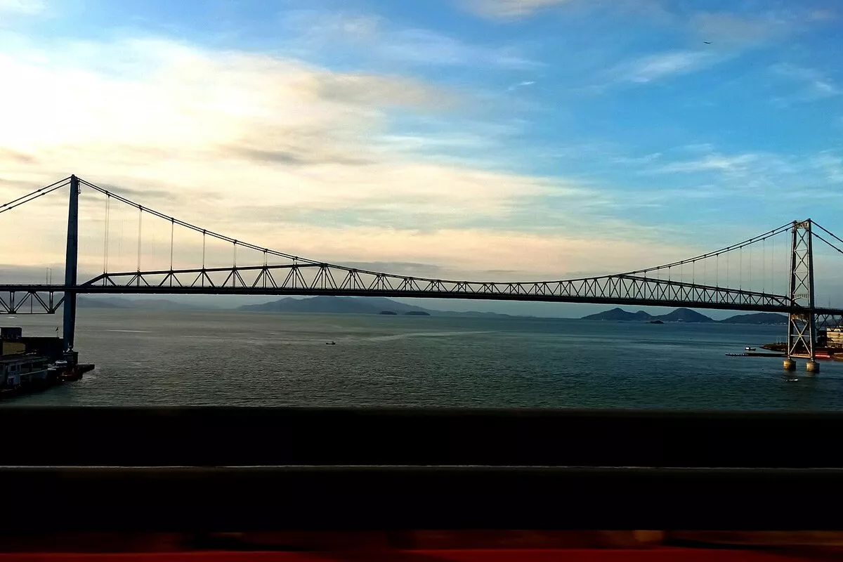 Ponte Hercílio Luz em Florianópolis — Sugar Dating no Bebaby