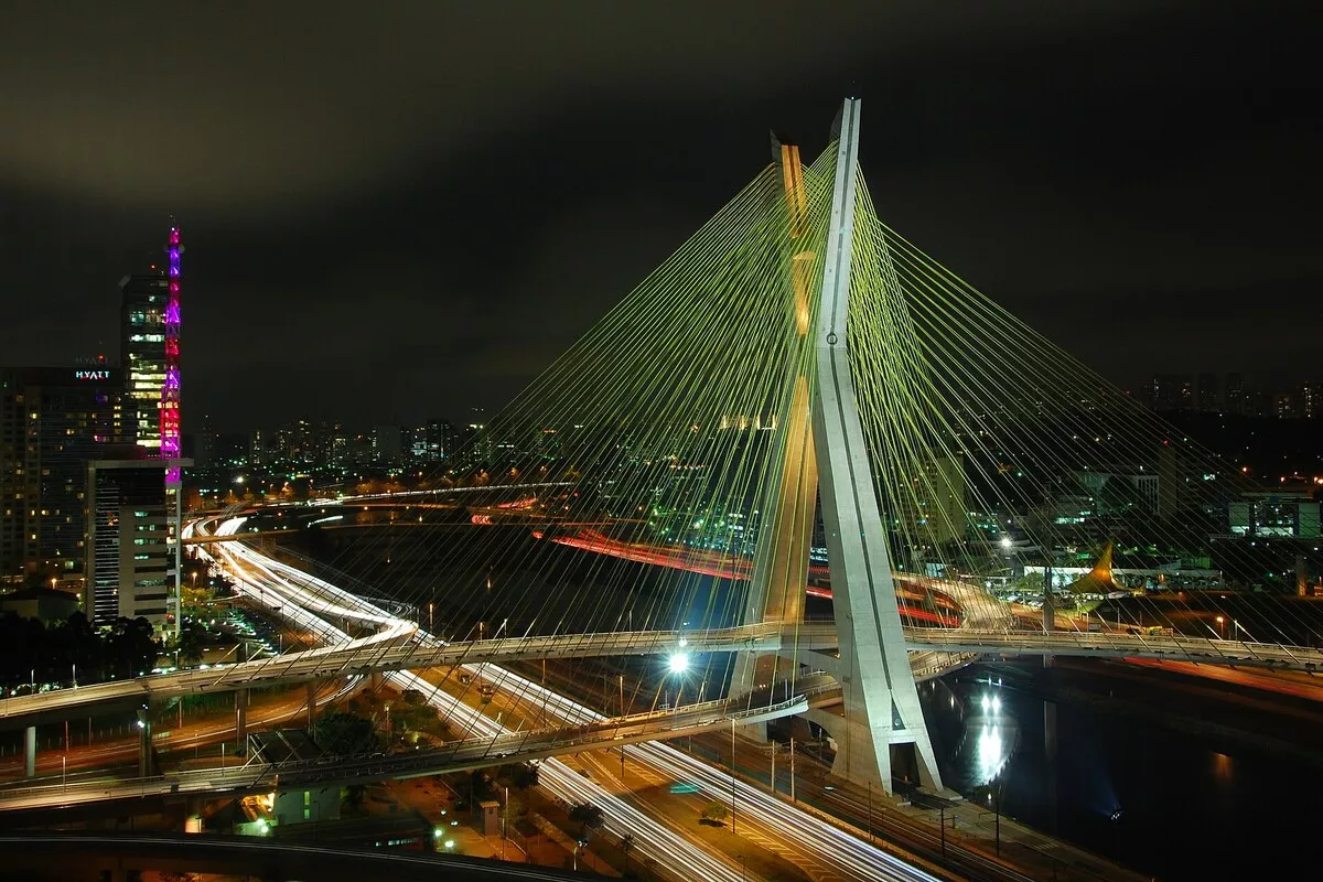 Ponte Estaiada em São Paulo — Sugar Dating no Bebaby