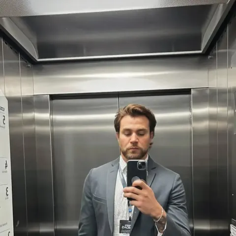 Vinicius A., Sugar Daddy em Vitória no Bebaby